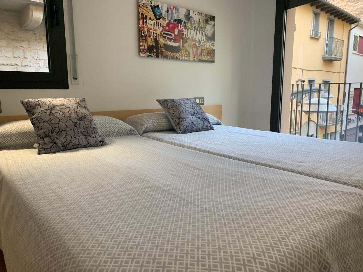 Apartament Centre Historic A Olot Apartment Bagian luar foto