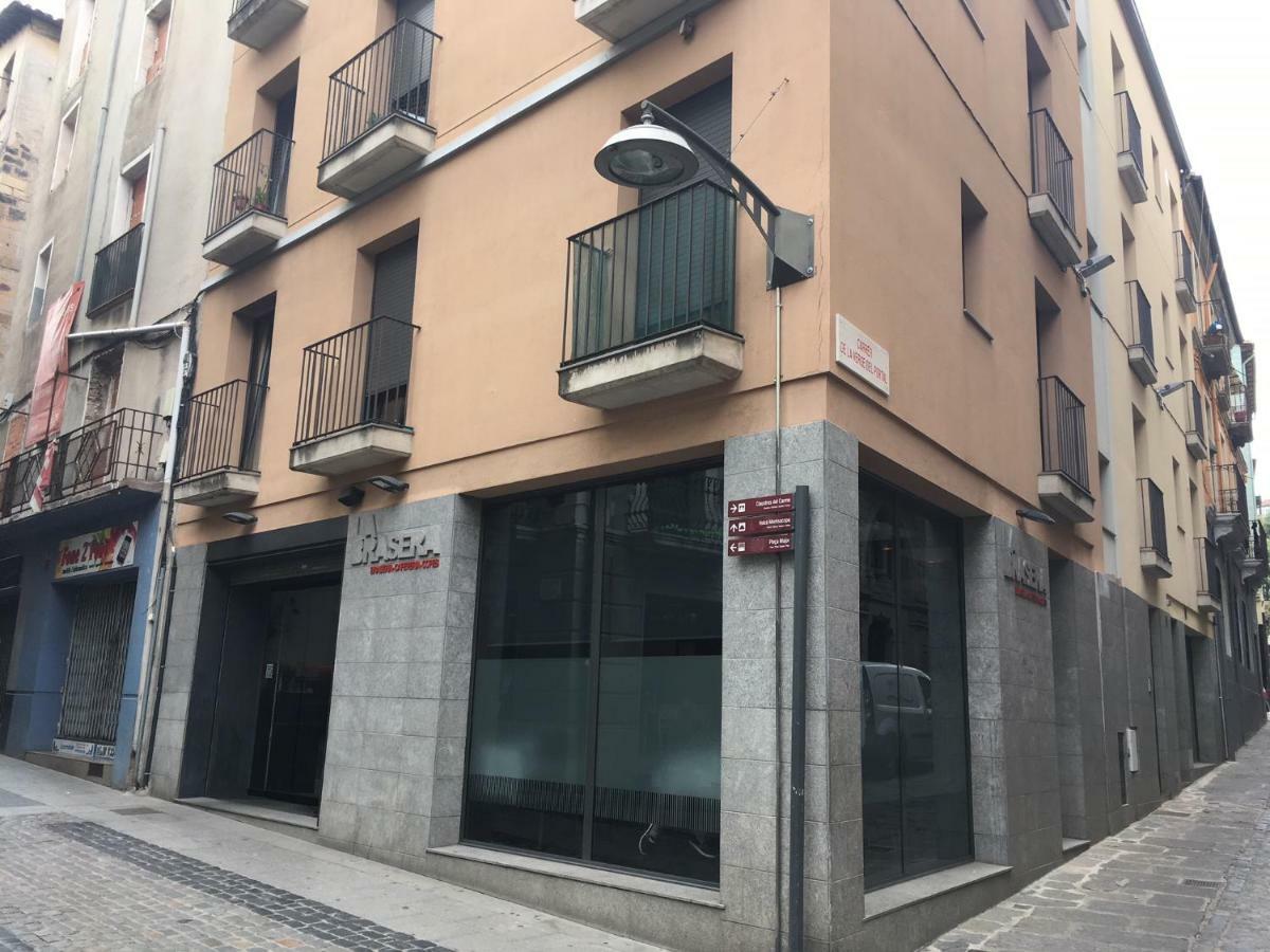 Apartament Centre Historic A Olot Apartment Bagian luar foto